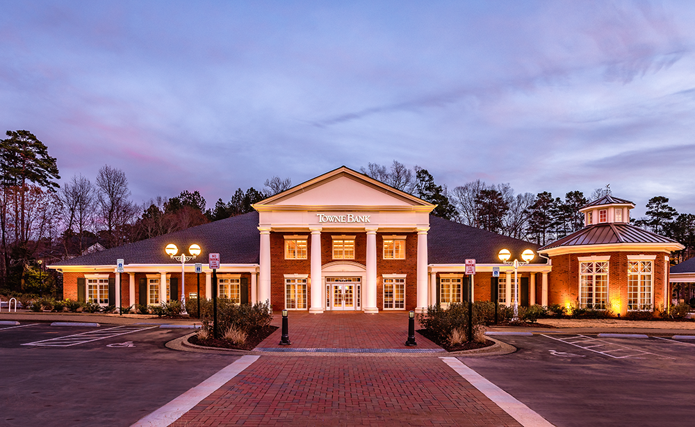 Exterior photo of TowneBank Cary Parkway
