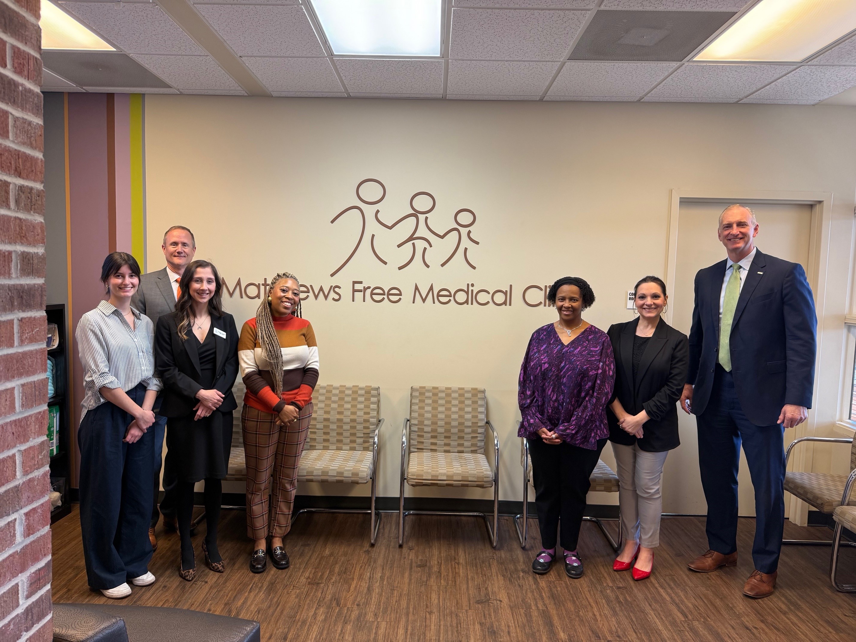 matthew free medical clinic group photo