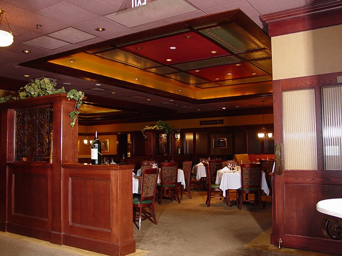 Reys Restaurant interior photo.